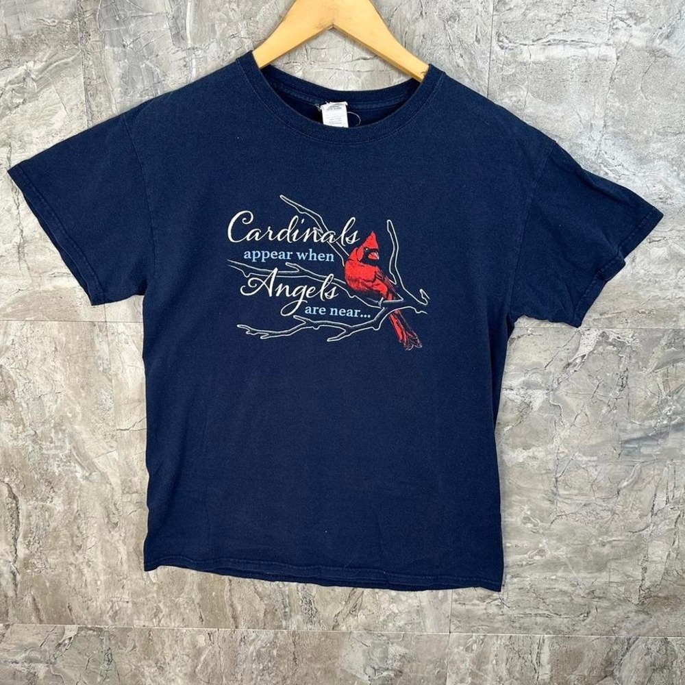 Navy blue Cardinals tee with a vintage vibe tee Woman's Medium‎